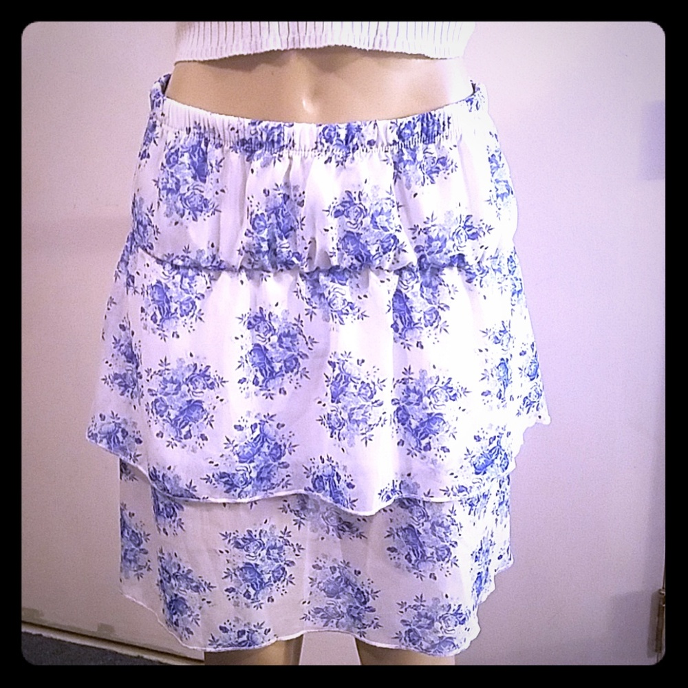 ALMOST FAMOUS BLUE AND WHITE RUFFLE SKIRT